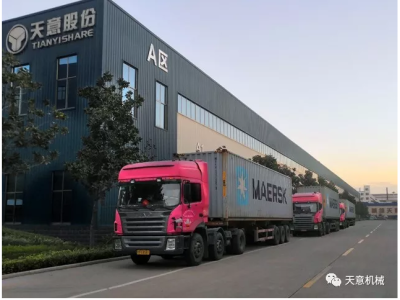 天意機械為柬埔寨客戶加工生產(chǎn)年產(chǎn)80萬平方輕質墻板生產(chǎn)線成功裝車啟運！